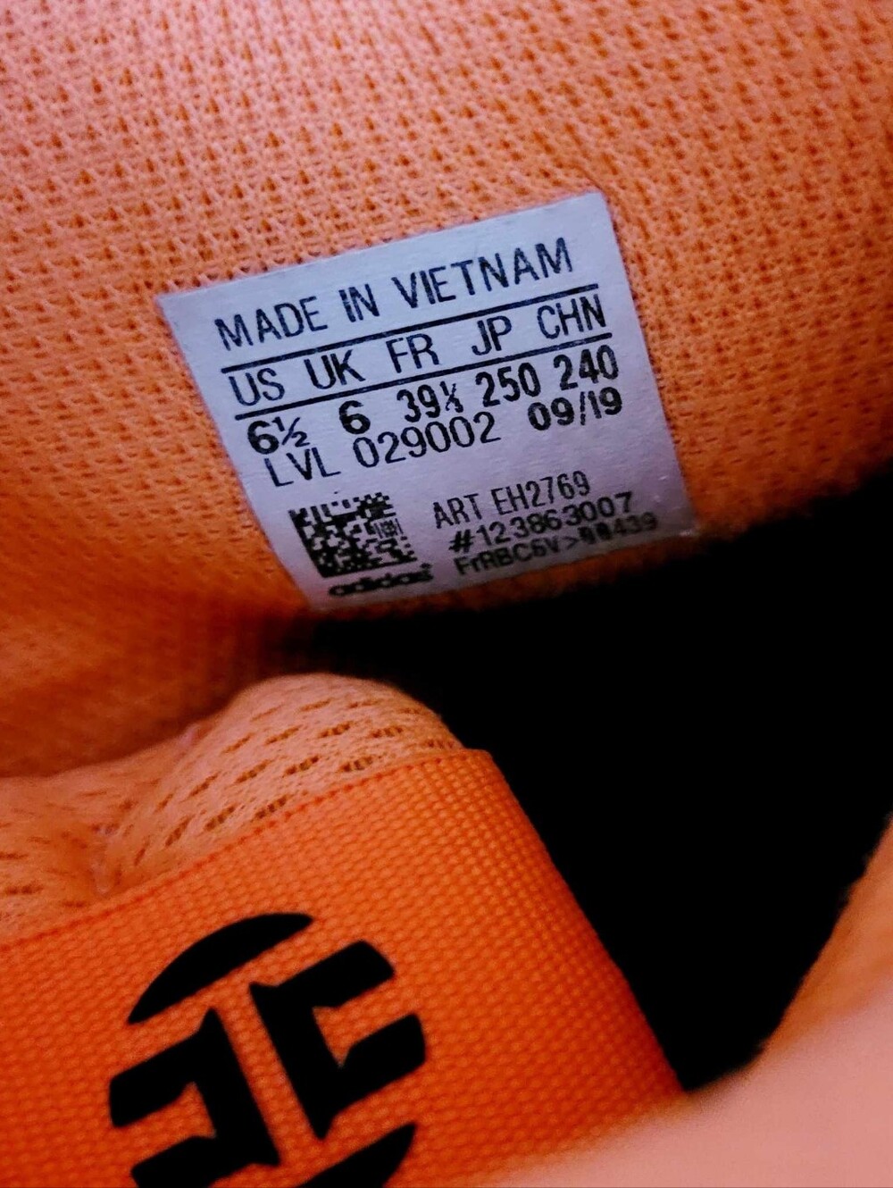 ADIDAS James Harden Stepback - Picture 9 of 9